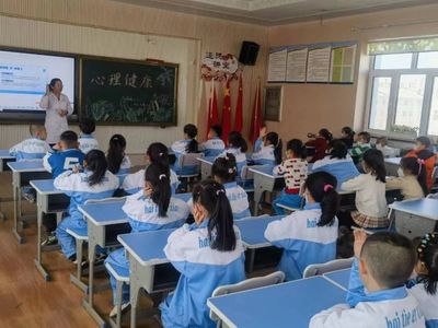 海拉爾區(qū)衛(wèi)生健康委深入推進新時代文明實踐志愿服務，擦亮健康咨詢服務品牌
